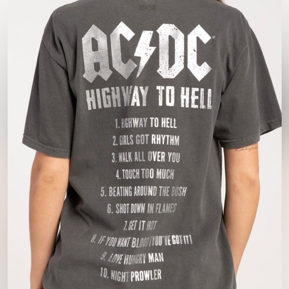 AC/DC Foil Womens Boyfriend Tee size Medium - Picture 4 of 9